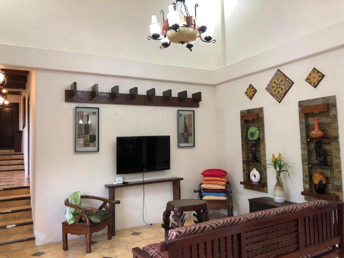 Tagaytay Bnr Guesthouse 4Br With Balcony 12-14 Guest Tagaytay City Eksteriør billede