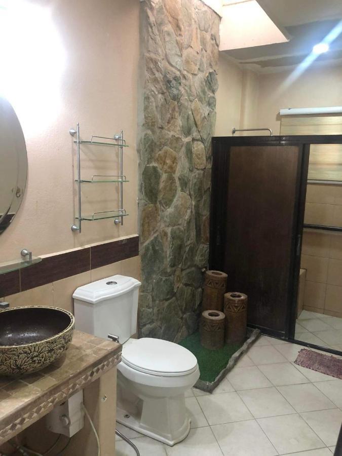 Tagaytay Bnr Guesthouse 4Br With Balcony 12-14 Guest Tagaytay City Eksteriør billede