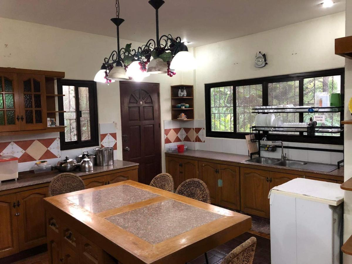 Tagaytay Bnr Guesthouse 4Br With Balcony 12-14 Guest Tagaytay City Eksteriør billede